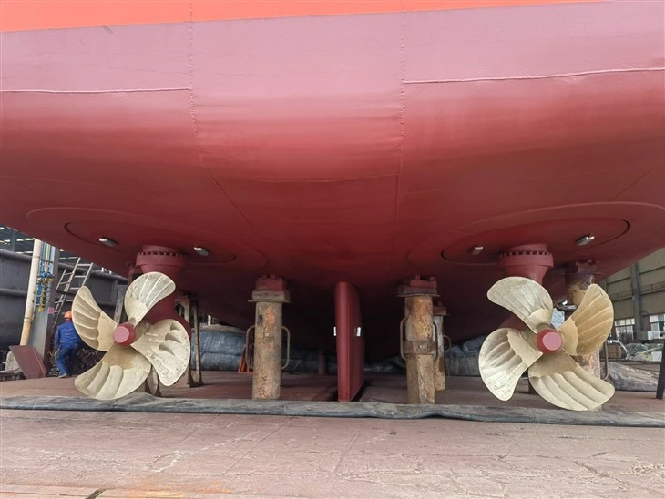 Flexible Installation Fixed Pitch Marine Propulsion Z-Drived Azimuth Thruster manufacturers